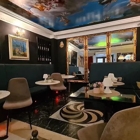 Hamlet Bed & Breakfast 4*